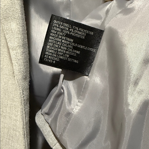 NWT Worthington gray blazer. - Picture 7 of 9